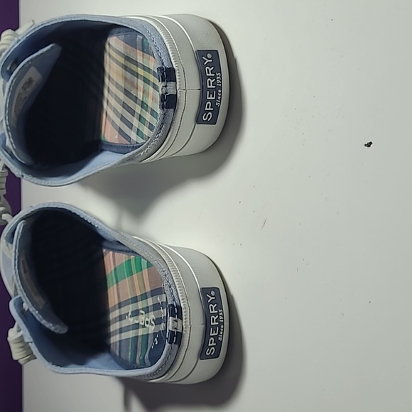 Sperry Light Blue Canvas Sneakers light blue pre owned good cond, stain in front - Picture 6 of 7